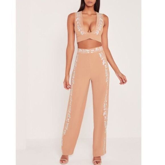 Carli Bybel X Missguided Pale Peach Wide Leg Embroidered Dress Pants Sz 4 - Picture 1 of 9